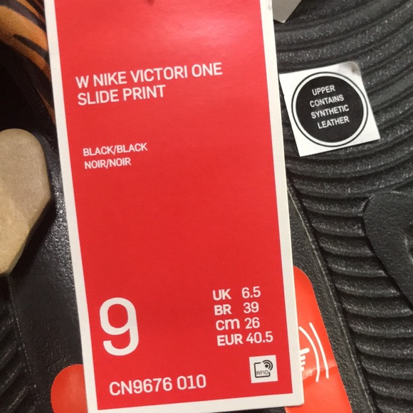New Nike Victori One slide  print 9  BNWT NEW - Picture 3 of 8